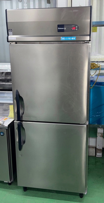 縦型冷凍庫 261LSS