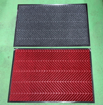 未使用玄関フロア用マット　90cm＊60cm　赤色　黒色