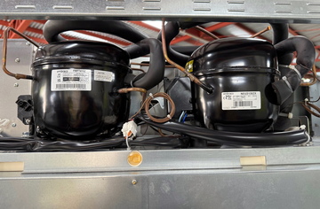 中古 インバータバ制御縦形冷凍庫　HF-180A3-1 イメージ3