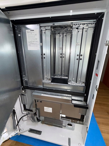 中古良品 冷凍自動販売機 FFS107WFXU1 室内使用品 イメージ5
